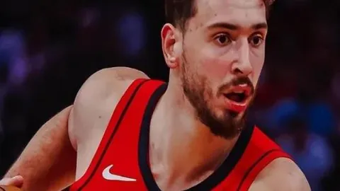 中国乒乓精英战胜罗马尼亚，晋级混合团体世界杯四强——人民日报客户端讯